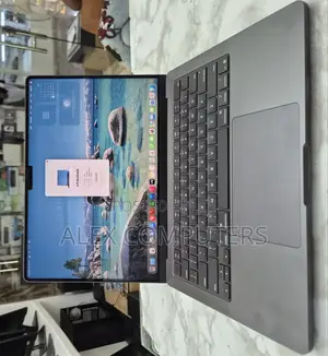 New Laptop Apple MacBook 16GB Apple M5 Pro SSD 1T