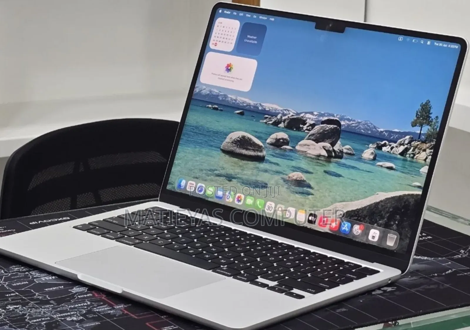 New Laptop Apple MacBook Air 2024 M3 16GB Apple M3 SSD 256GB