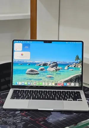 New Laptop Apple MacBook Air 2024 M3 16GB Apple M3 SSD 256GB