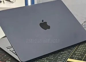 New Laptop Apple MacBook Air 2022 M2 8GB Apple M2 SSD 512GB