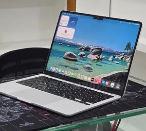 New Laptop Apple MacBook Air 2024 M3 16GB Apple M3 SSD 256GB