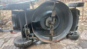Lawn Mower(የሳር ማጨጃ)