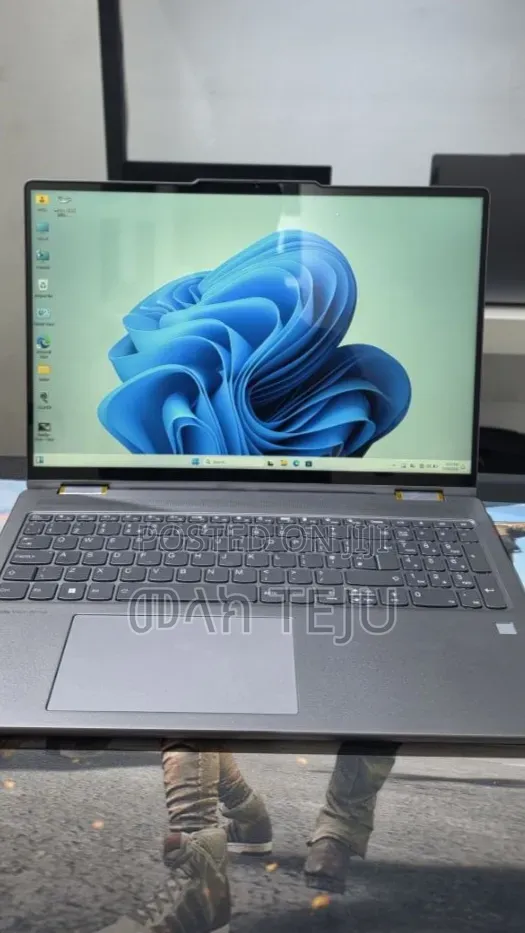 New Laptop Lenovo ThinkPad Yoga 370 16GB AMD Ryzen 7 SSD 512GB