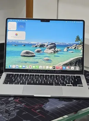 New Laptop Apple MacBook Air 2024 M3 16GB Apple M3 SSD 256GB