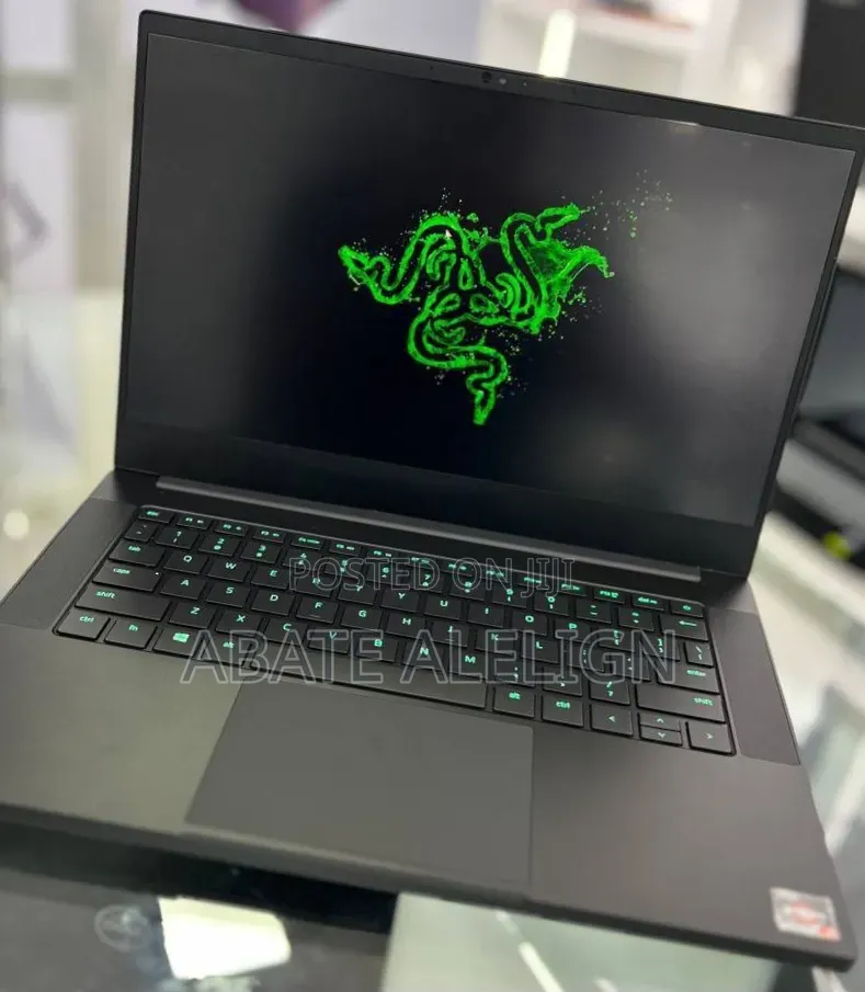 New Laptop Razer Blade 16GB AMD Ryzen 9 SSD 512GB