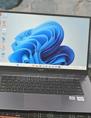 New Laptop Huawei Matebook D 15 8GB Intel Core i3 SSD 256GB