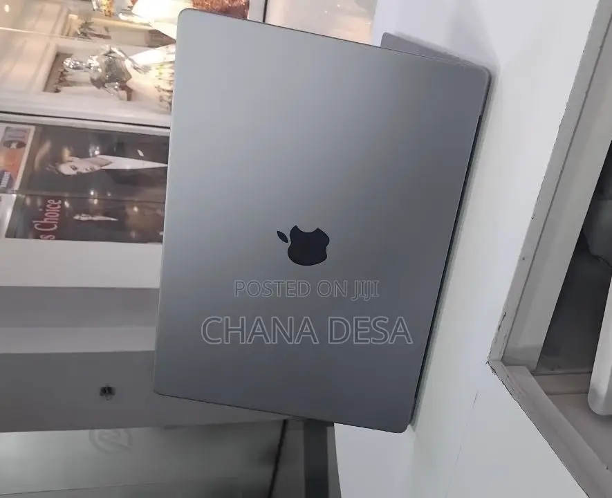 New Laptop Apple MacBook Pro 2021 M1 32GB Apple M1 Pro SSD 1T