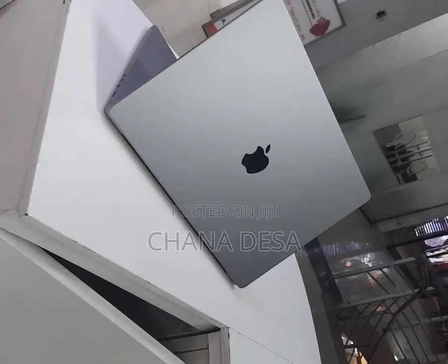New Laptop Apple MacBook Pro 2021 M1 32GB Apple M1 Pro SSD 1T
