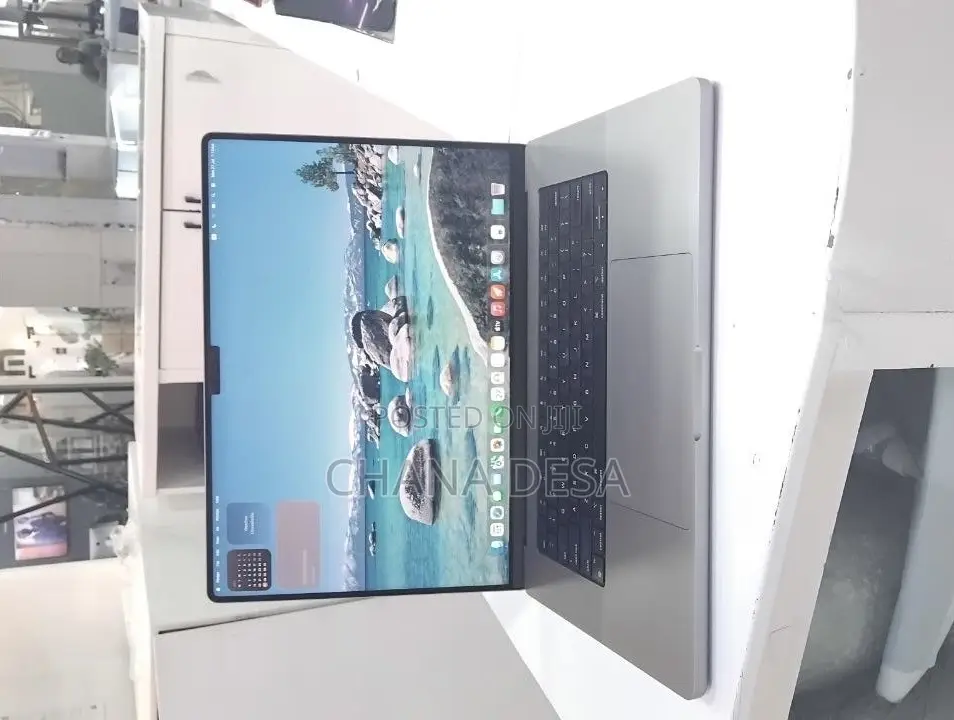 New Laptop Apple MacBook Pro 2021 M1 32GB Apple M1 Pro SSD 1T