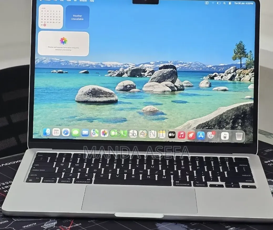 New Laptop Apple MacBook Air 2024 M3 16GB Apple M3 SSD 256GB