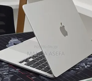 New Laptop Apple MacBook Air 2024 M3 16GB Apple M3 SSD 256GB