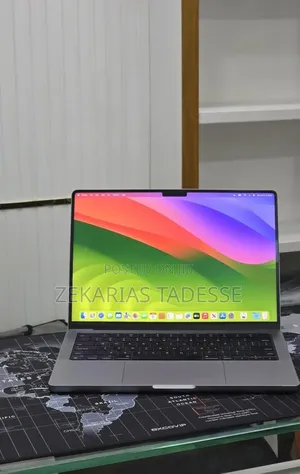 New Laptop Apple MacBook Pro 2023 M3 8GB Apple M3 SSD 512GB