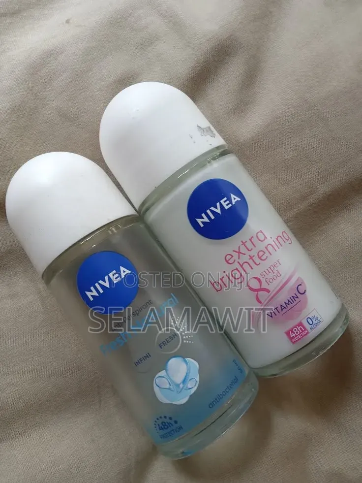 NIVEA Dry Comfort Dual Protection (Light/White Bottle)