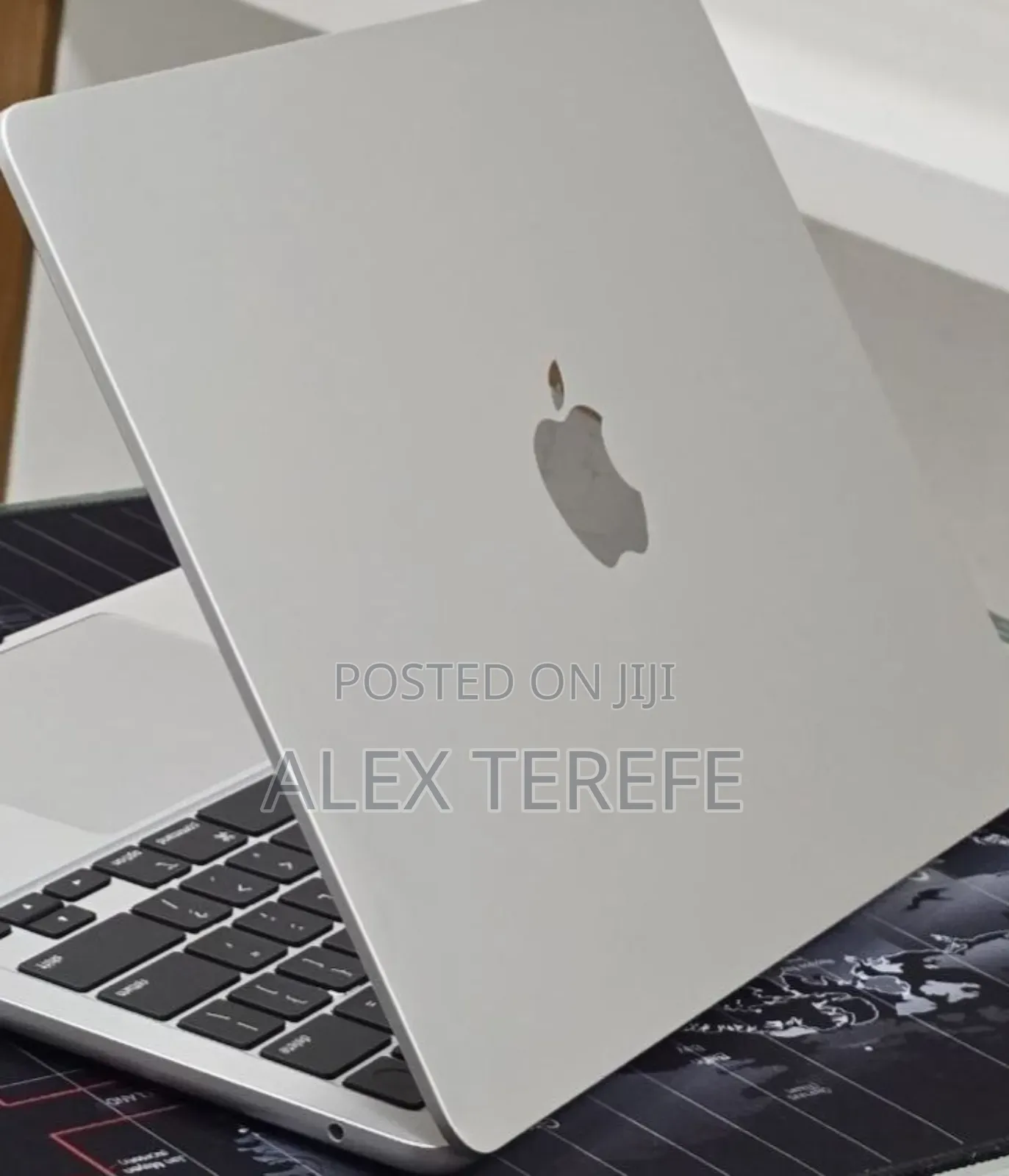 New Laptop Apple MacBook Air 2024 M3 8GB Apple M3 SSD 256GB