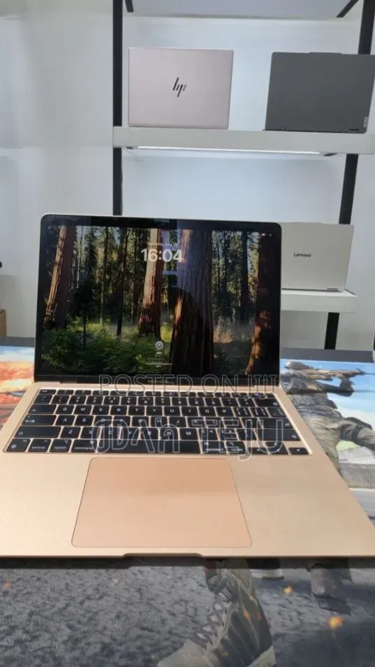 New Laptop Apple MacBook Air 8GB Apple M1 SSD 256GB
