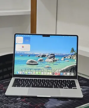 New Laptop Apple MacBook 16GB Apple M3 SSD 256GB