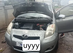 Toyota Yaris 2008 Gray