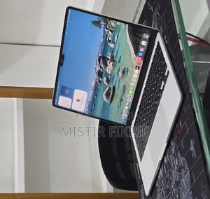 New Laptop Apple MacBook 16GB Apple M3 SSD 256GB