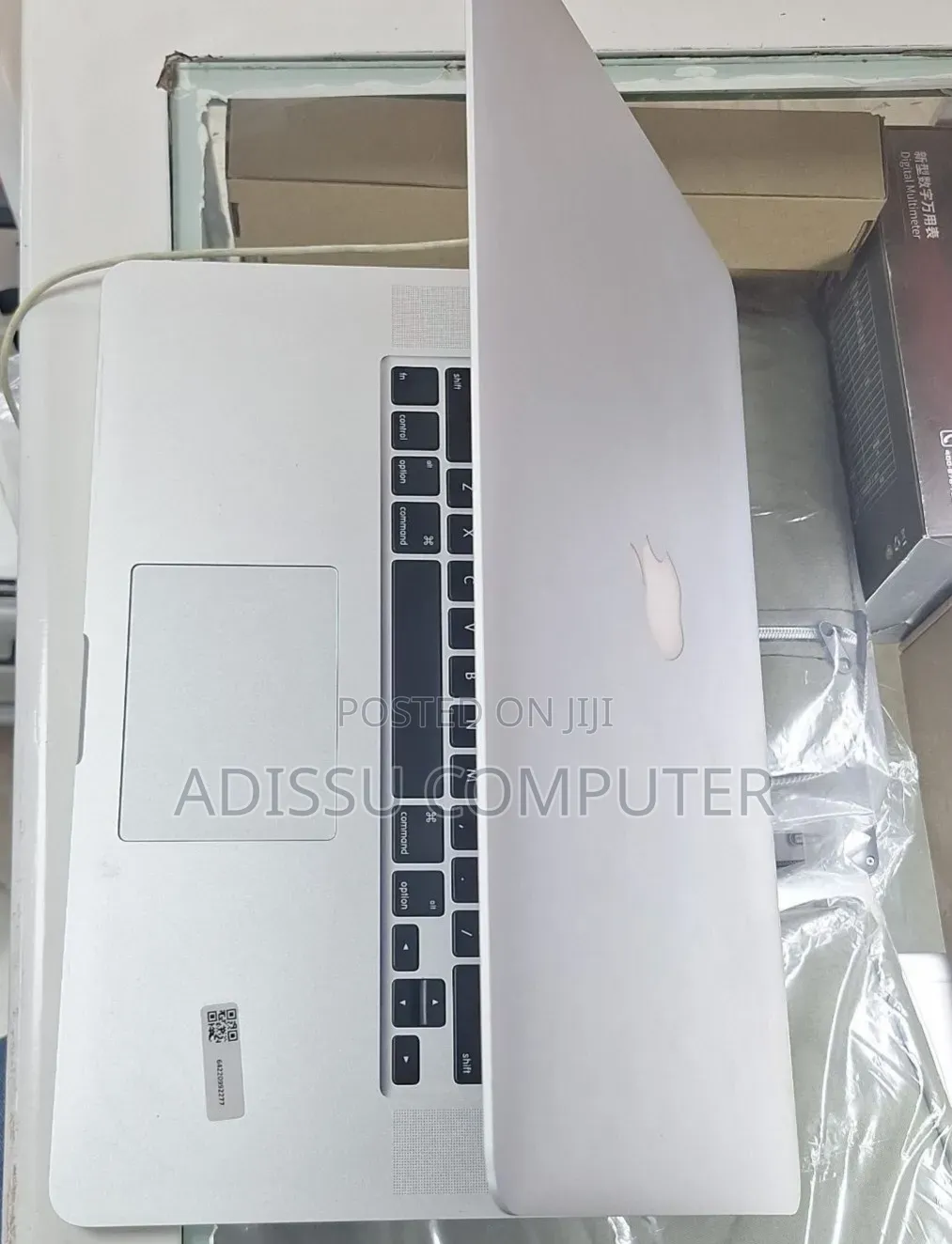 New Laptop Apple MacBook Pro 2015 16GB Intel Core i7 SSD 256GB