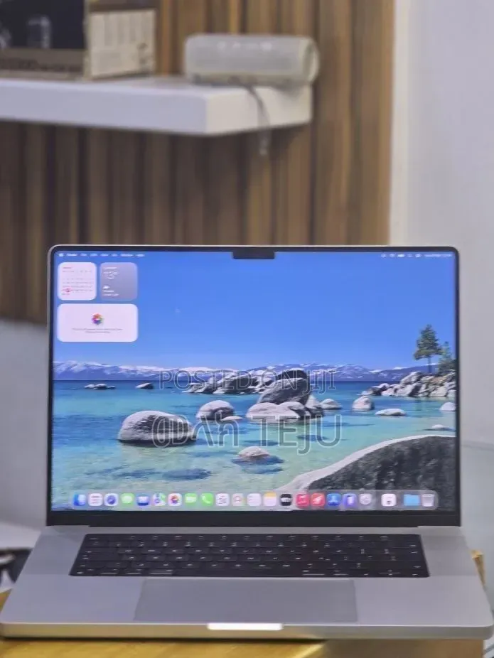 New Laptop Apple MacBook Pro 32GB Apple M1 SSD 512GB