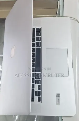 New Laptop Apple MacBook Pro 2015 16GB Intel Core i7 SSD 256GB