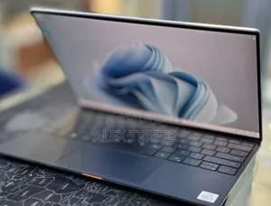 New Laptop Dell XPS 13 8GB Intel Core i5 SSD 512GB