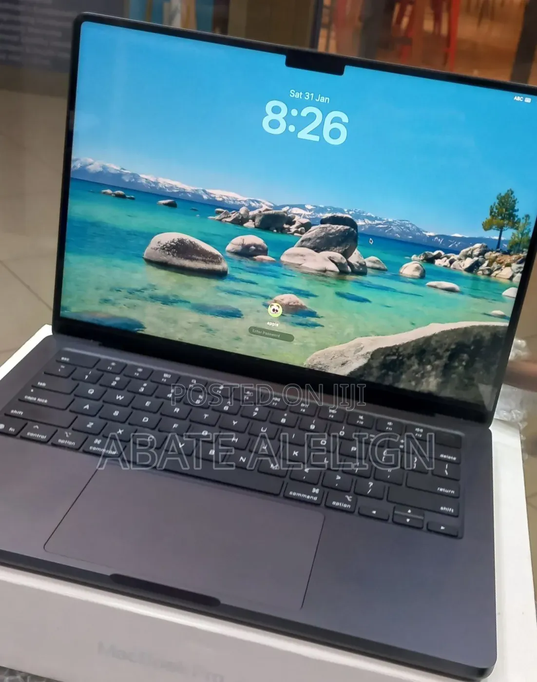 New Laptop Apple MacBook Pro 2025 M5 16GB Apple M5 Pro SSD 512GB