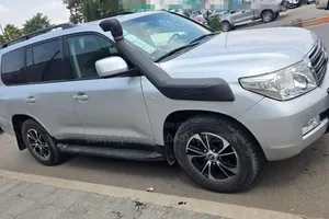 Toyota Land Cruiser 2010 Silver