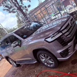 Toyota Land Cruiser 2022 Purple