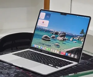 New Laptop Apple MacBook Air 2024 M3 16GB Apple M3 SSD 256GB