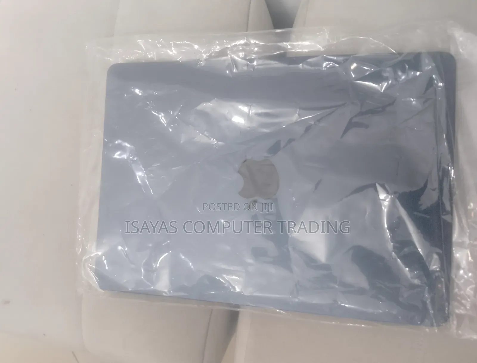 New Laptop Apple MacBook Air 2022 M2 8GB Apple M2 SSD 512GB