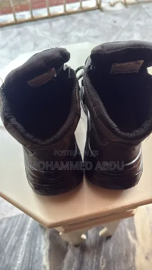 BOVA Safety Shoes
