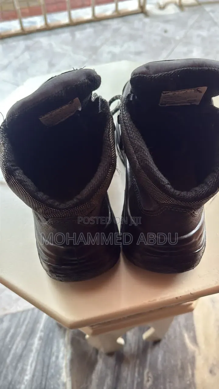 BOVA Safety Shoes