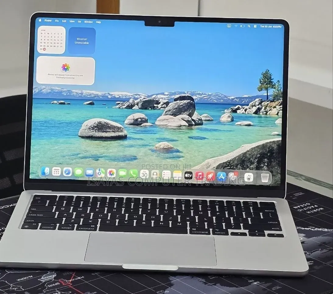 New Laptop Apple MacBook Air 2024 M3 16GB Apple M3 SSD 256GB