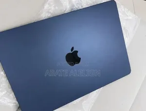 New Laptop Apple MacBook Air 2022 M2 8GB Apple M2 SSD 512GB