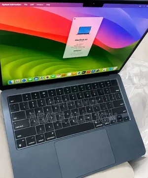New Laptop Apple MacBook Air 2022 M2 8GB Apple M2 SSD 512GB