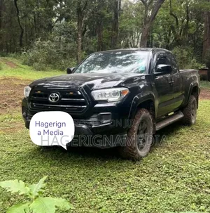 Toyota Tacoma 2017 Black
