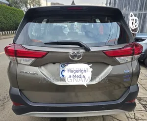 Toyota Rush 2023 Gray