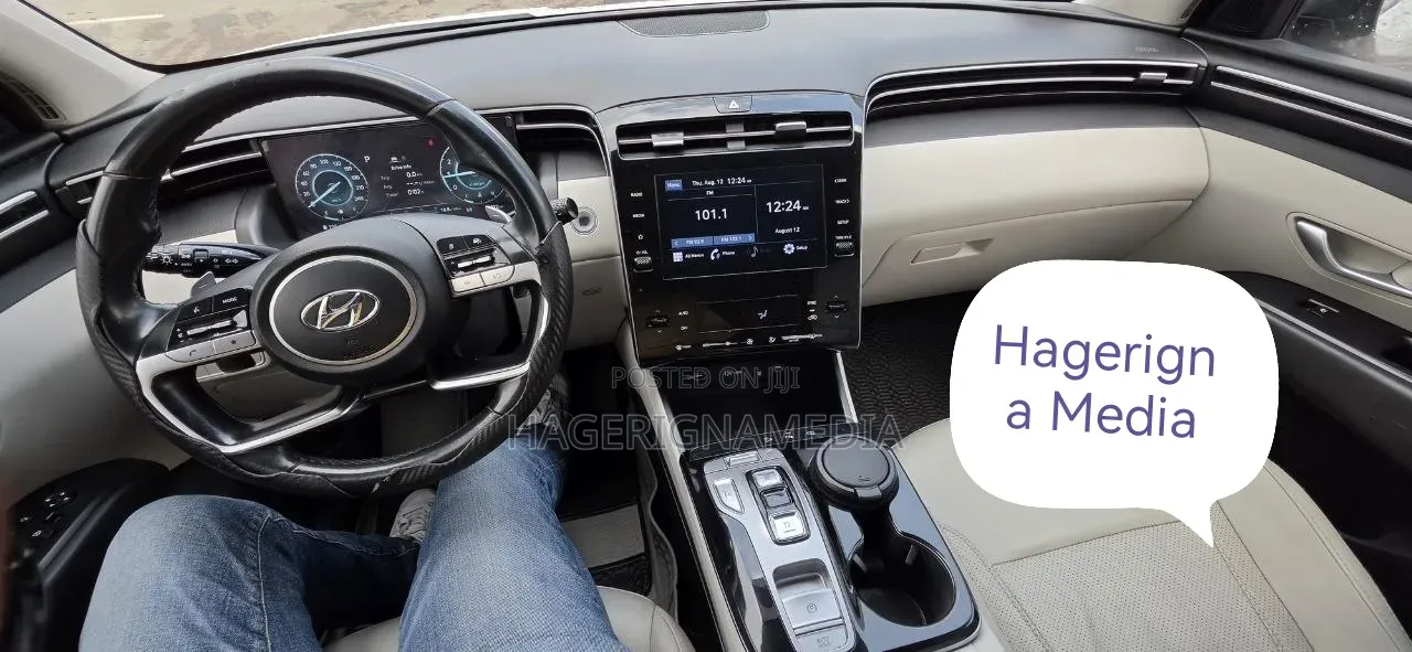 Hyundai Tucson 2022 White