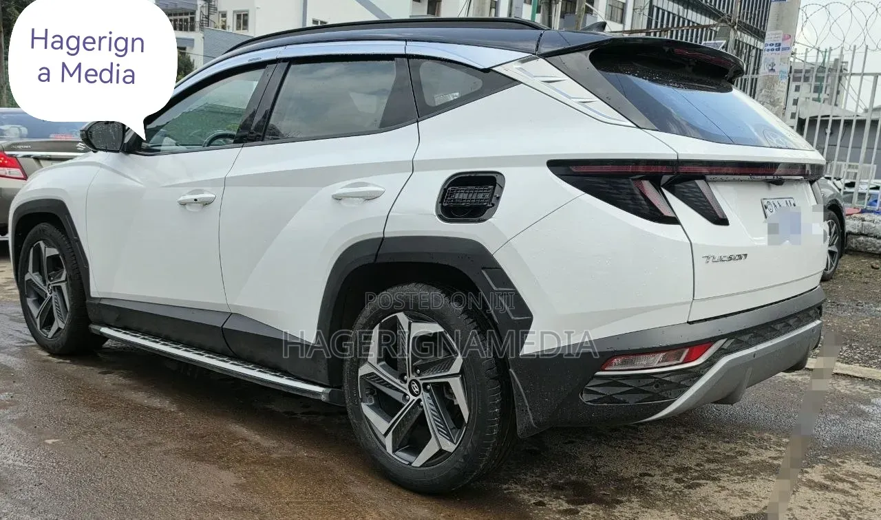 Hyundai Tucson 2022 White