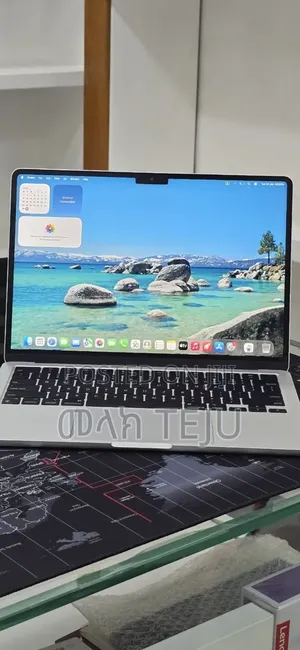 New Laptop Apple MacBook Air 2024 M3 16GB Apple M3 SSD 256GB