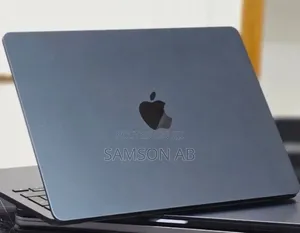 New Laptop Apple MacBook Air 2024 M3 16GB SSD 256GB