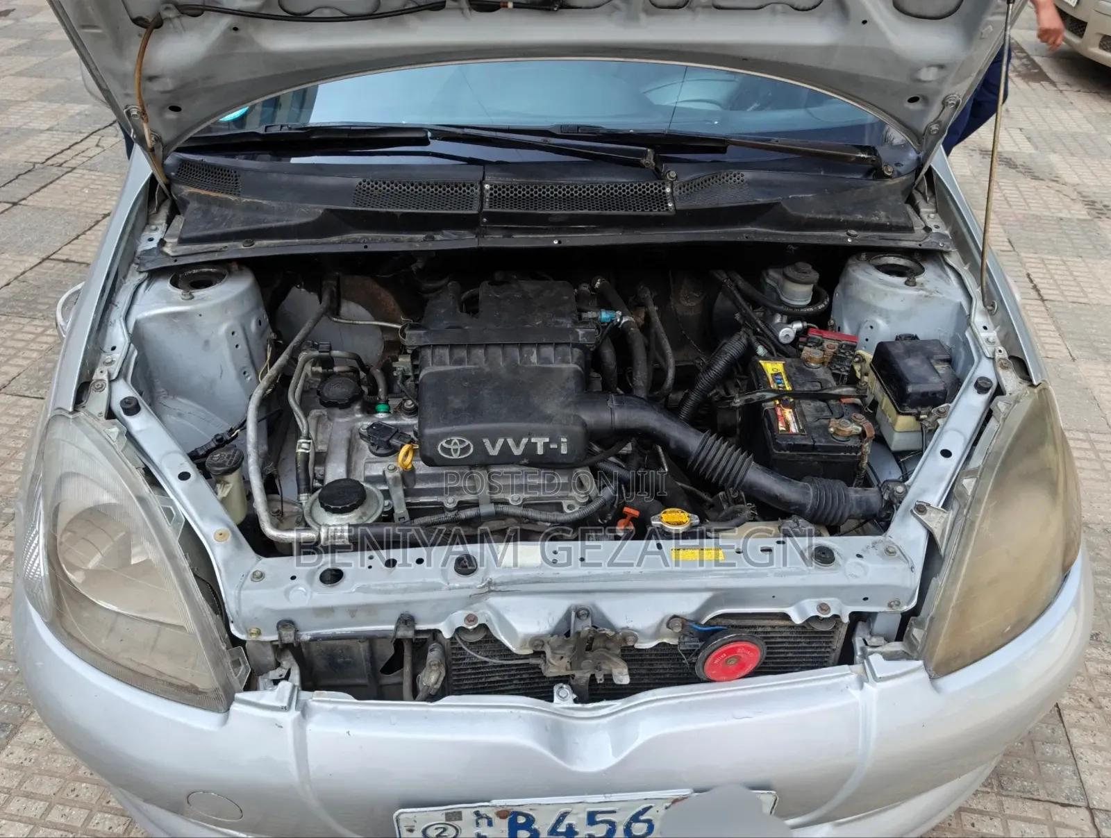 Toyota Vitz 2001 Silver