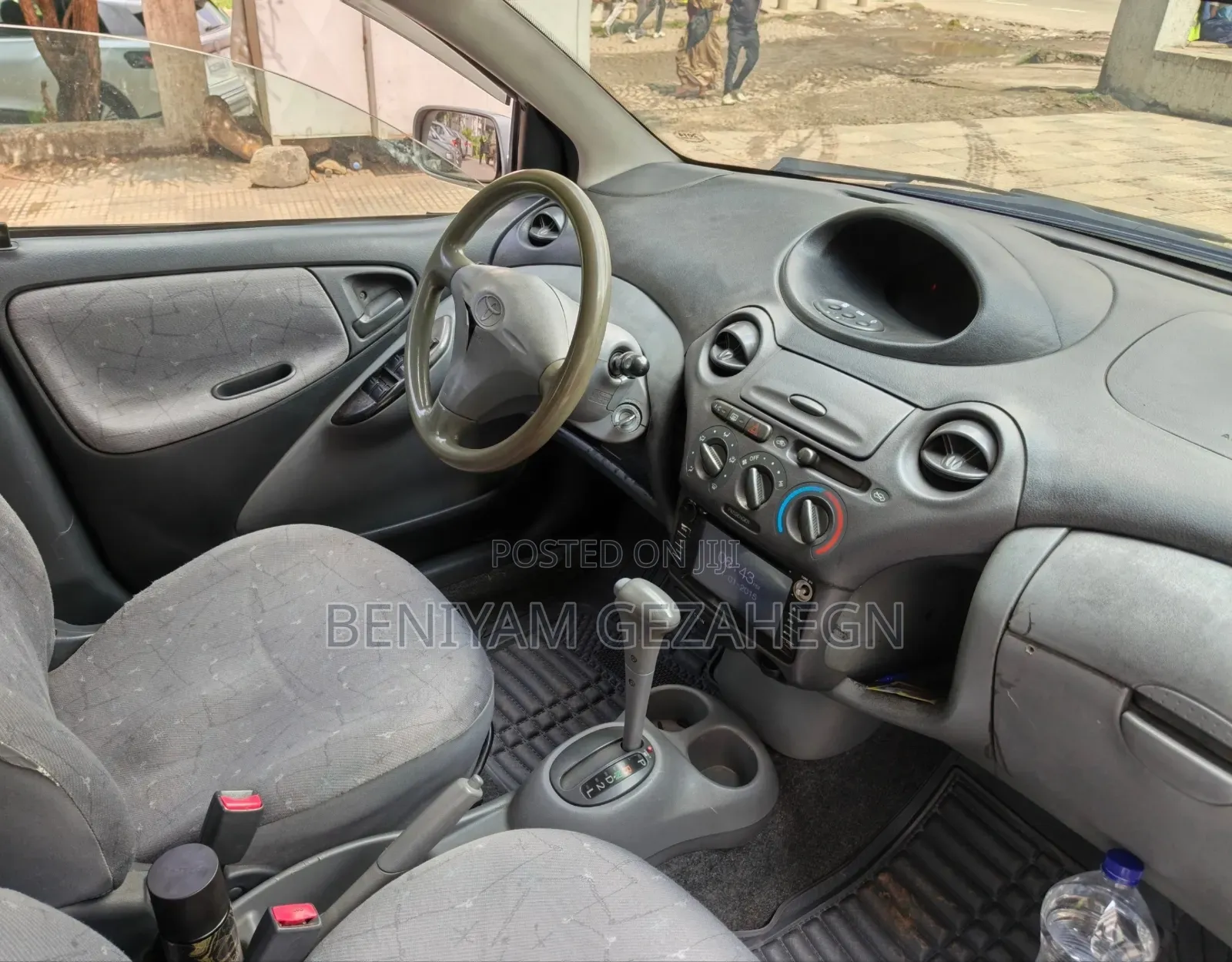 Toyota Vitz 2001 Silver
