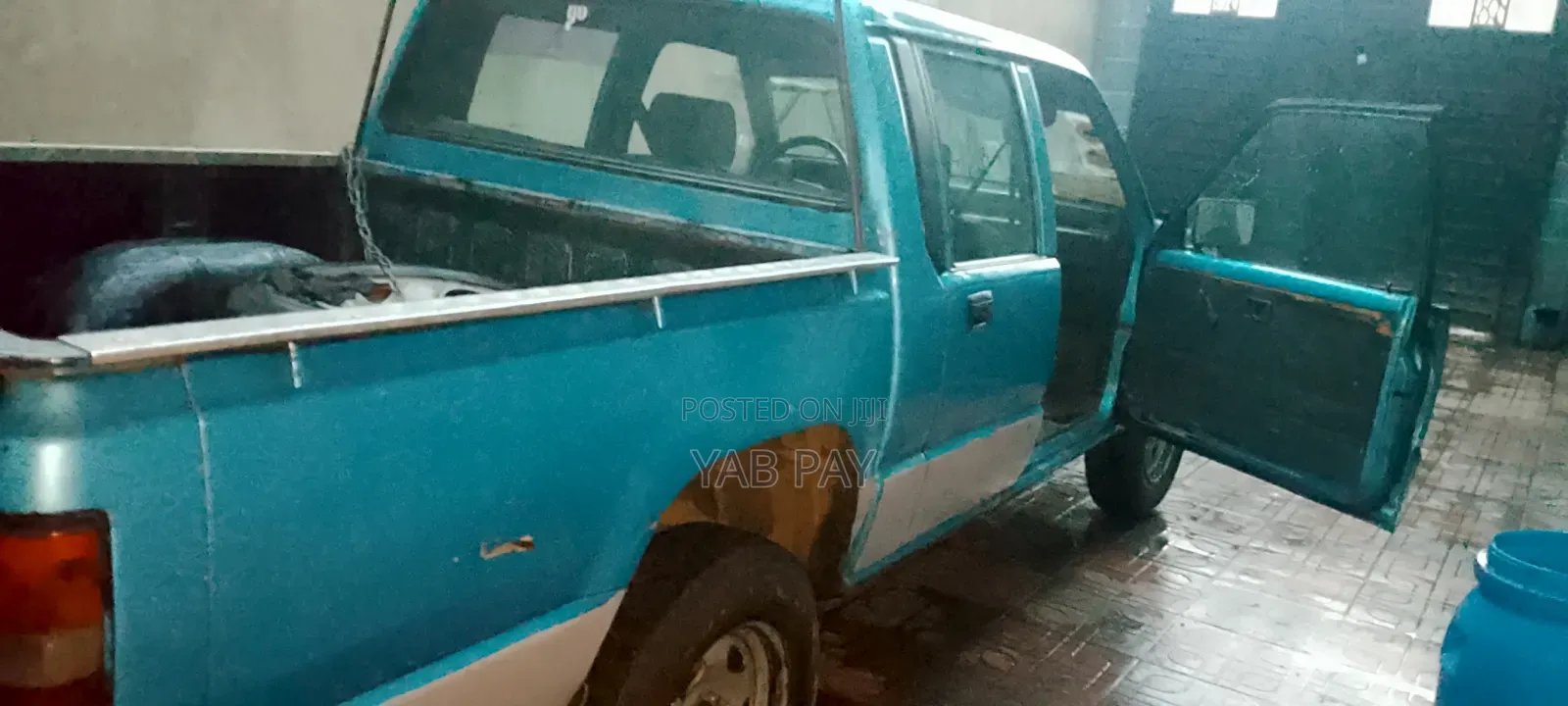 Mitsubishi L200 2000 Blue