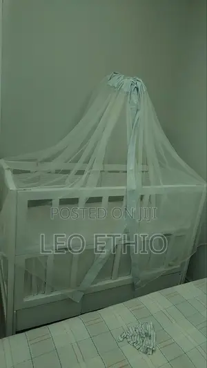 የልጆች አልጋ #2 አሉን Bed Net አለው Excellent Condition!