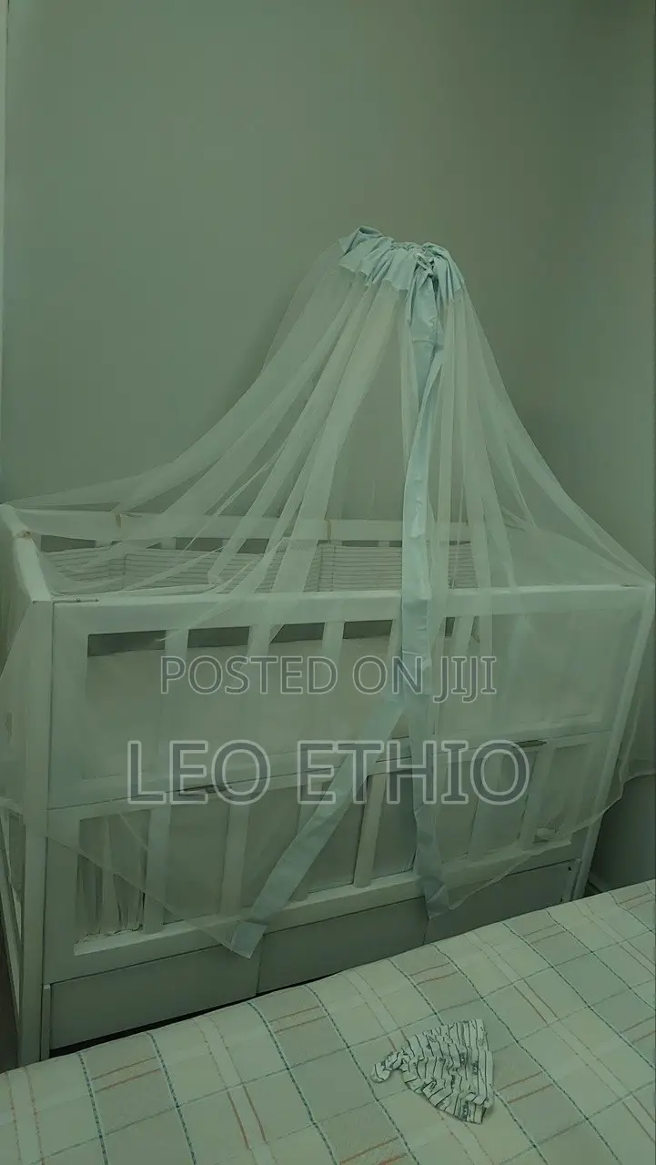 የልጆች አልጋ #2 አሉን Bed Net አለው Excellent Condition!