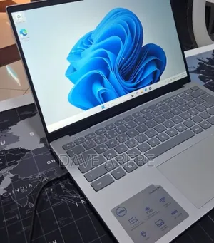 New Laptop Dell Inspiron 14 16GB AMD Ryzen 7 SSD 1T