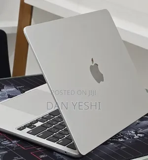 New Laptop Apple MacBook Air 2024 M3 16GB Apple M3 SSD 256GB