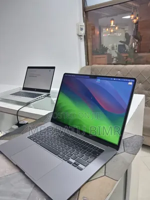New Laptop Apple MacBook Air 2024 M3 8GB Apple M3 SSD 512GB